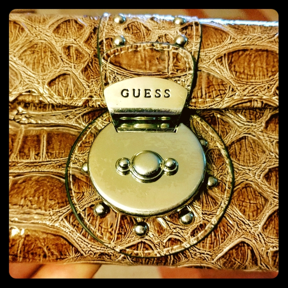 Guess Wallet